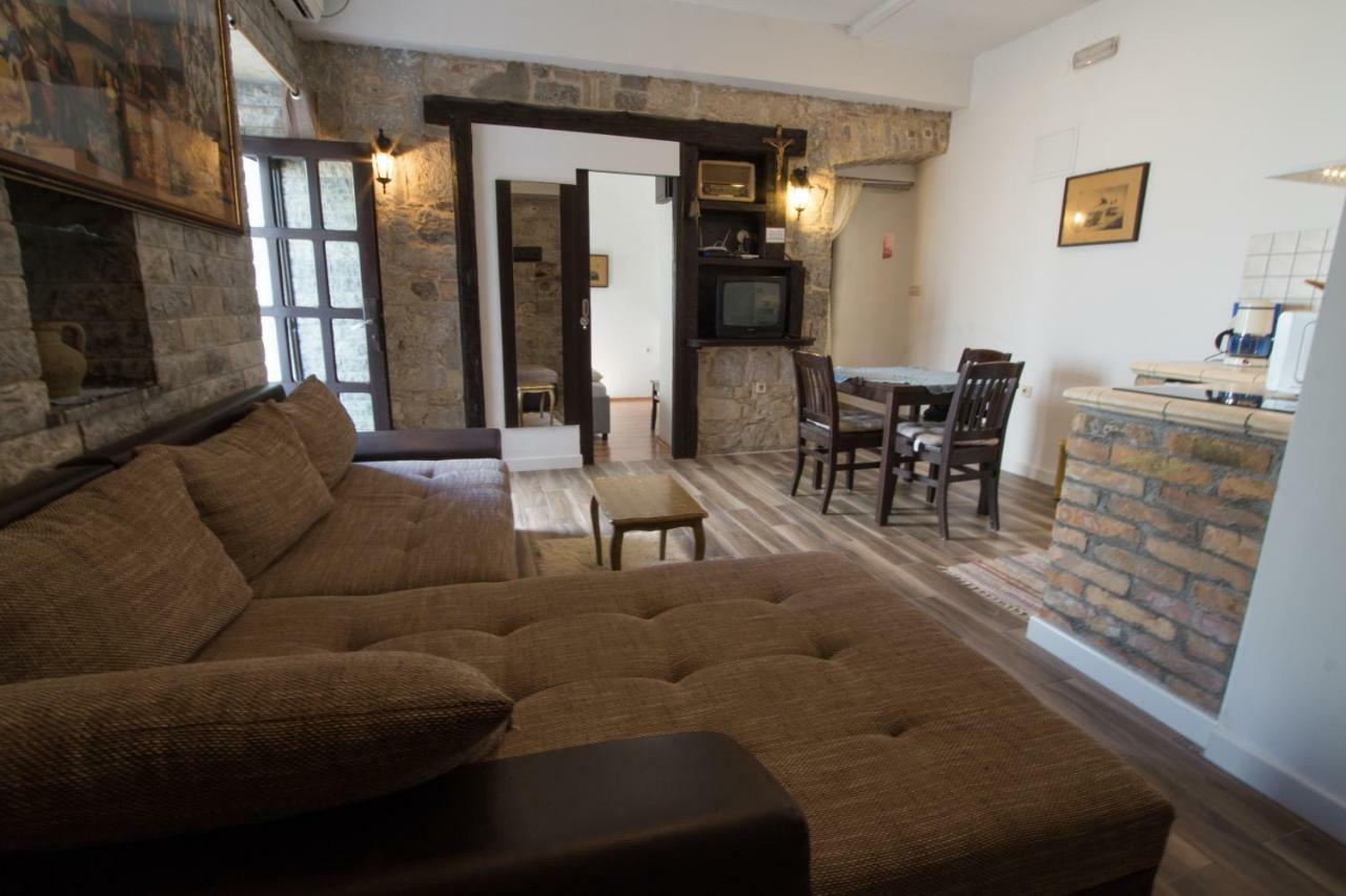 Elena Rooms سبليت المظهر الخارجي الصورة