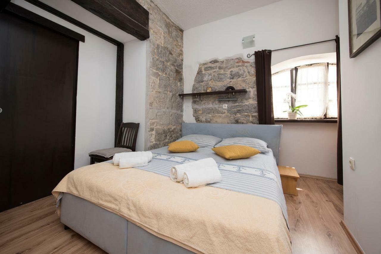 Elena Rooms سبليت المظهر الخارجي الصورة