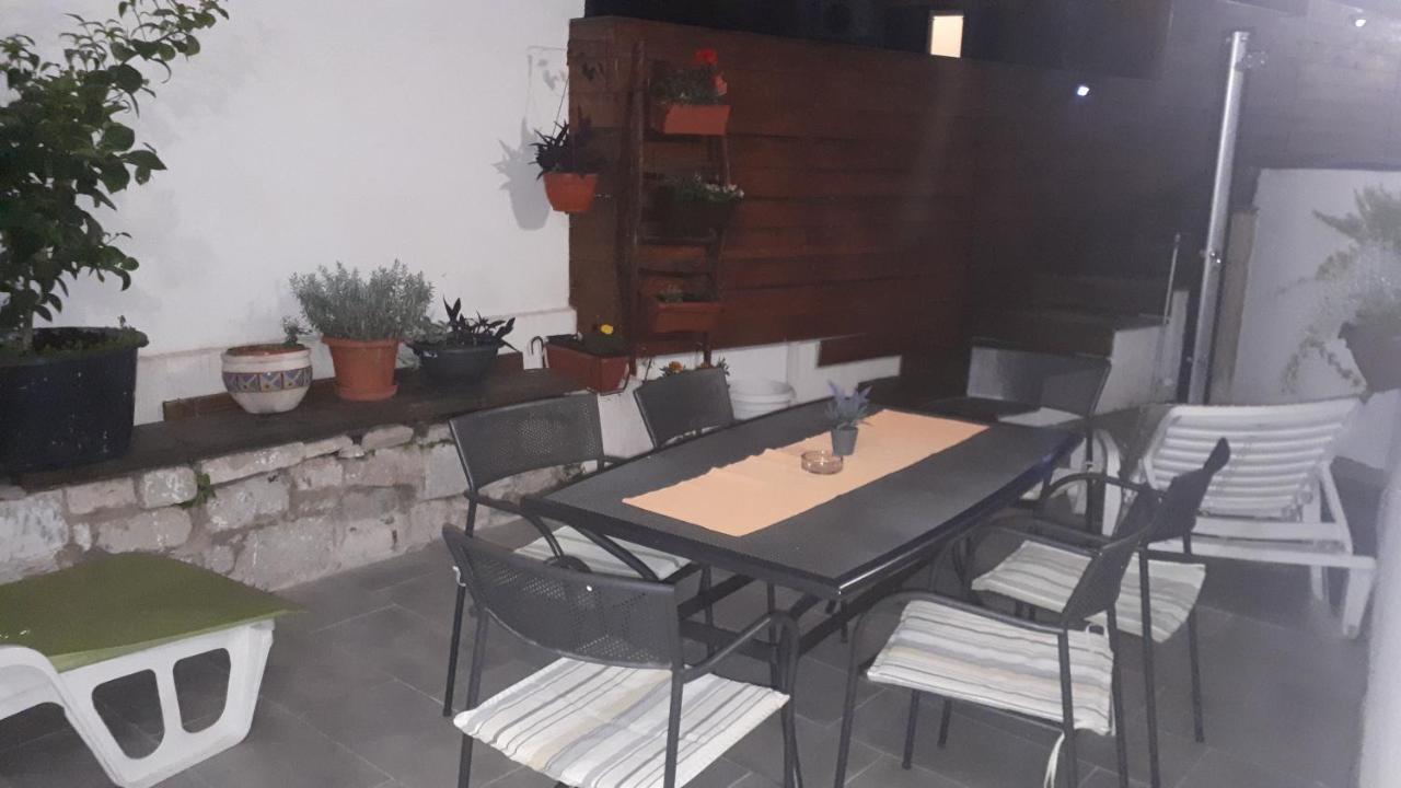 Elena Rooms سبليت المظهر الخارجي الصورة